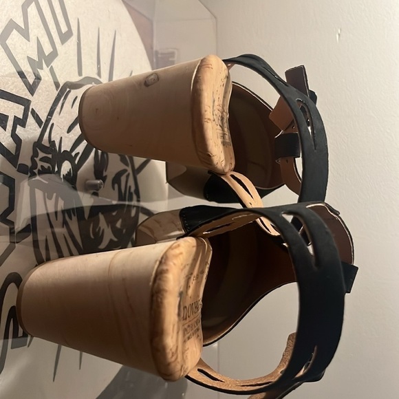 Never worn wooden NOVACAS vegan clogs! - Picture 5 of 8